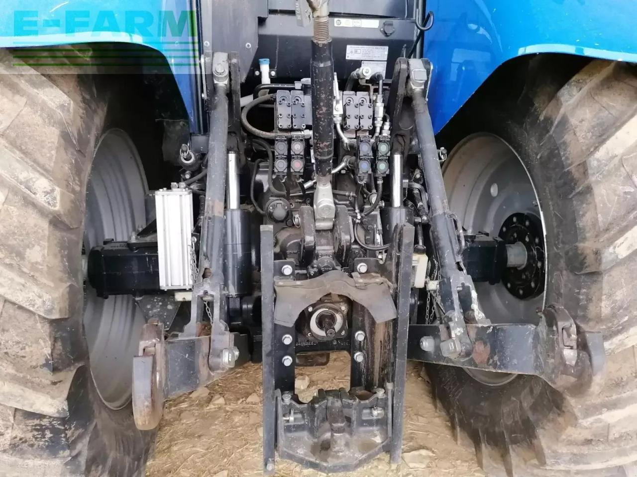 New Holland t7 230 ac - Traktor: das Bild 3 New Holland t7 230 ac - Traktor: das Bild 3