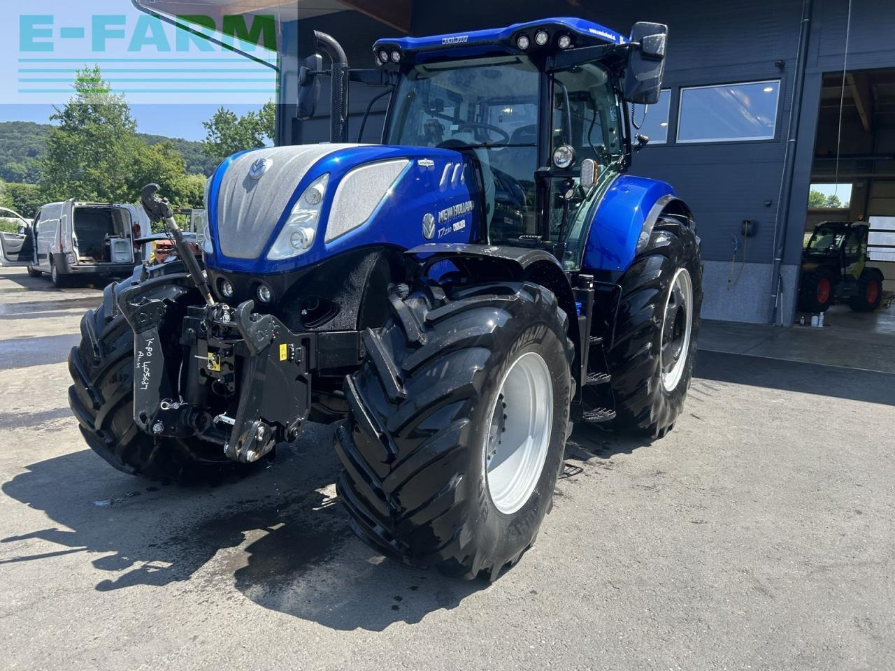 New Holland t7.230 plm auto command - Traktor: das Bild 2 New Holland t7.230 plm auto command - Traktor: das Bild 2