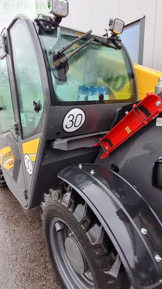 Teleskoplader New Holland th5.26: das Bild 14