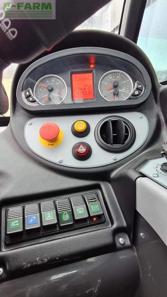 Teleskoplader New Holland th5.26: das Bild 17