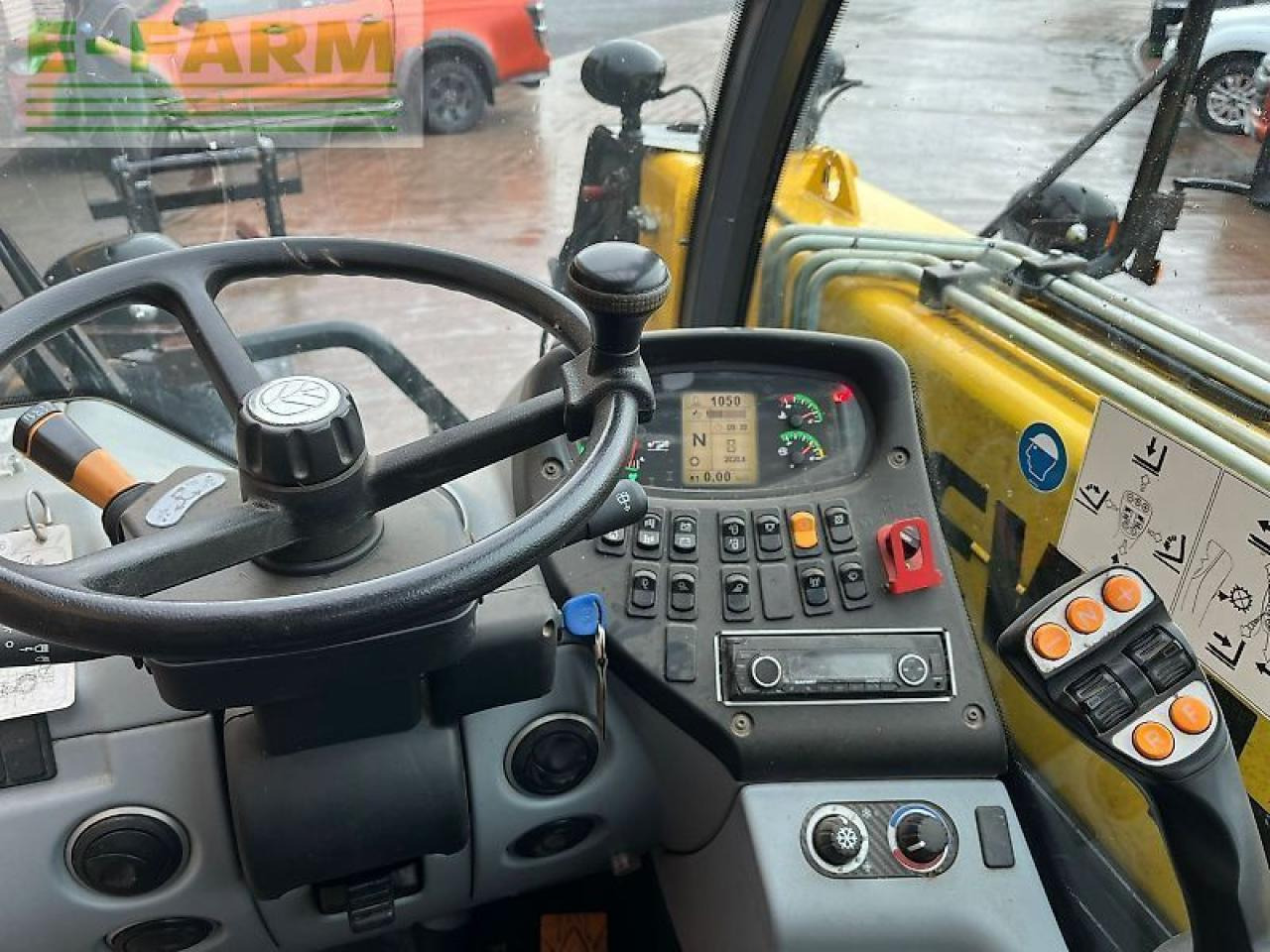 Teleskoplader New Holland th6.36: das Bild 11