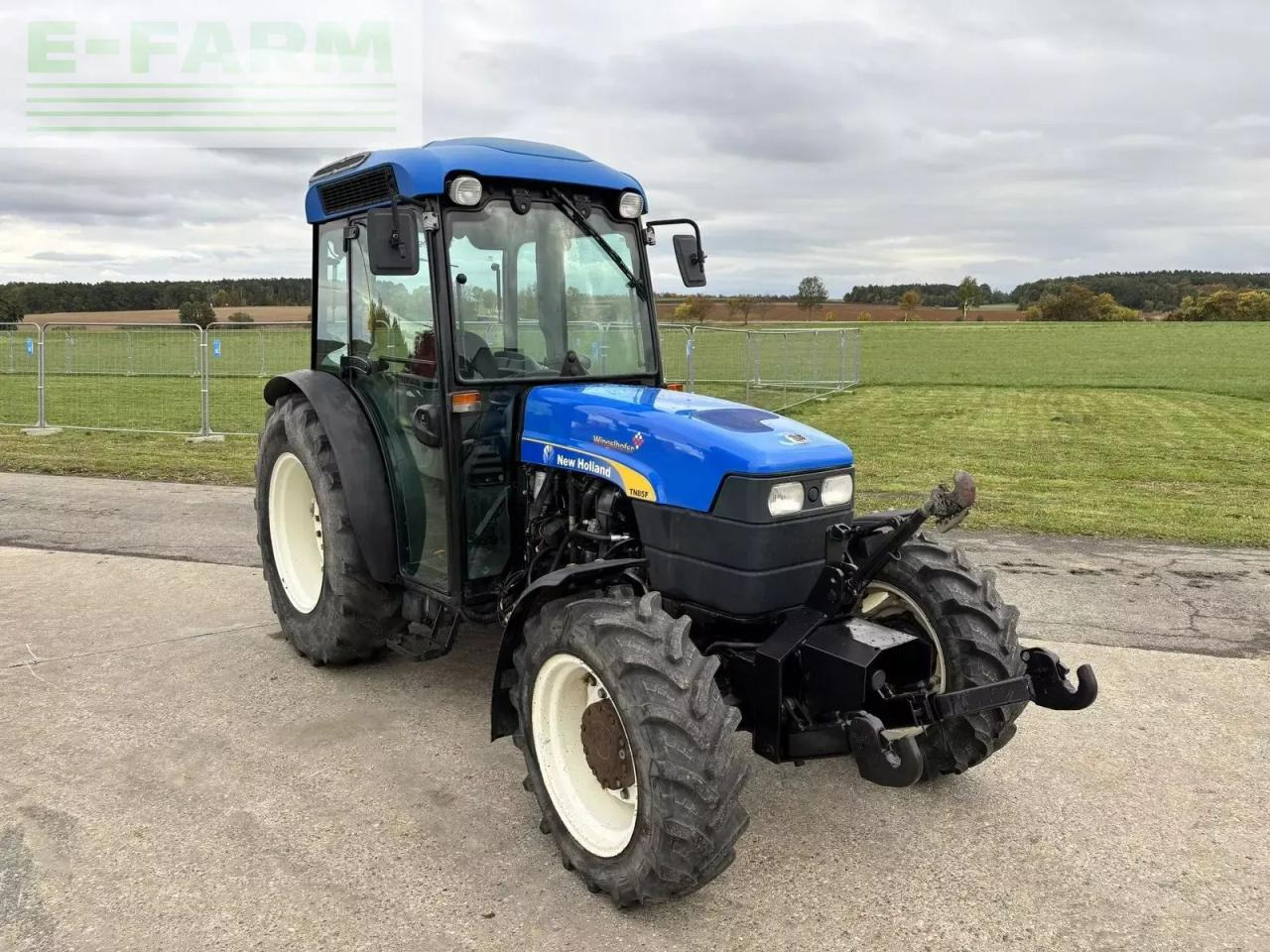 New Holland tn 85 fa dt supersteer - Traktor: das Bild 4 New Holland tn 85 fa dt supersteer - Traktor: das Bild 4