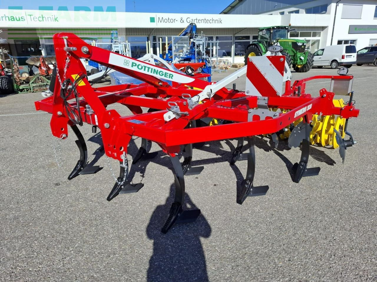 Pöttinger Synkro 3030 - Grubber: das Bild 1 Pöttinger Synkro 3030 - Grubber: das Bild 1