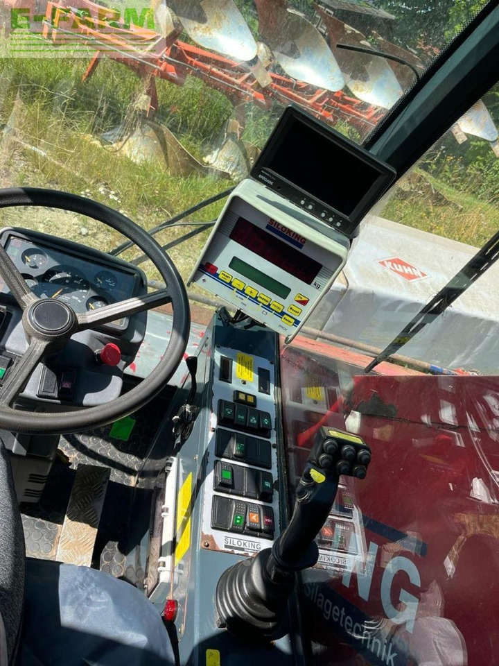 Siloking 16 m³ Selbstfahrer - Fütterungstechnik: das Bild 3 Siloking 16 m³ Selbstfahrer - Fütterungstechnik: das Bild 3