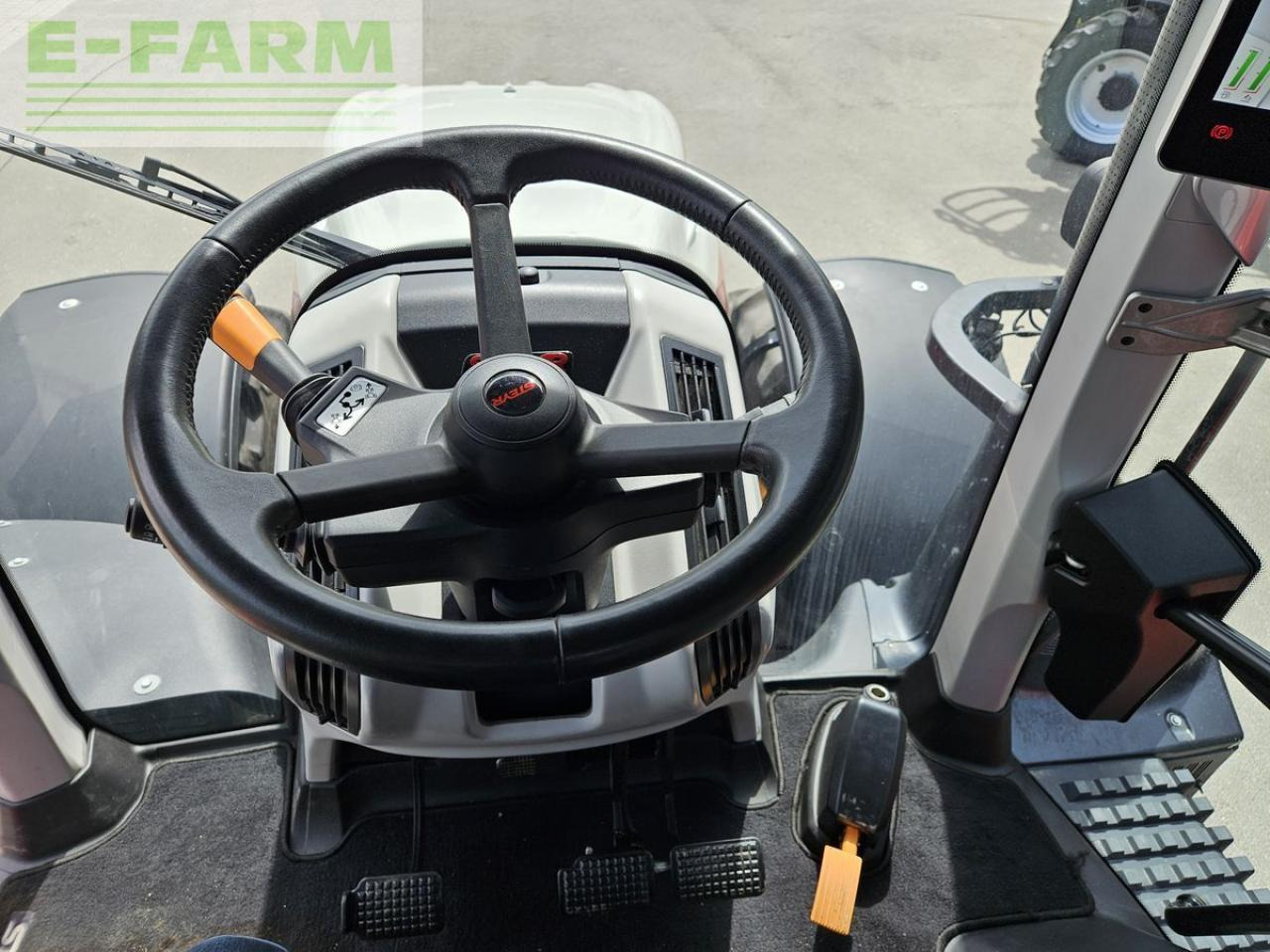Steyr 6300 terrus cvt (stage v) CVT - Traktor: das Bild 4 Steyr 6300 terrus cvt (stage v) CVT - Traktor: das Bild 4