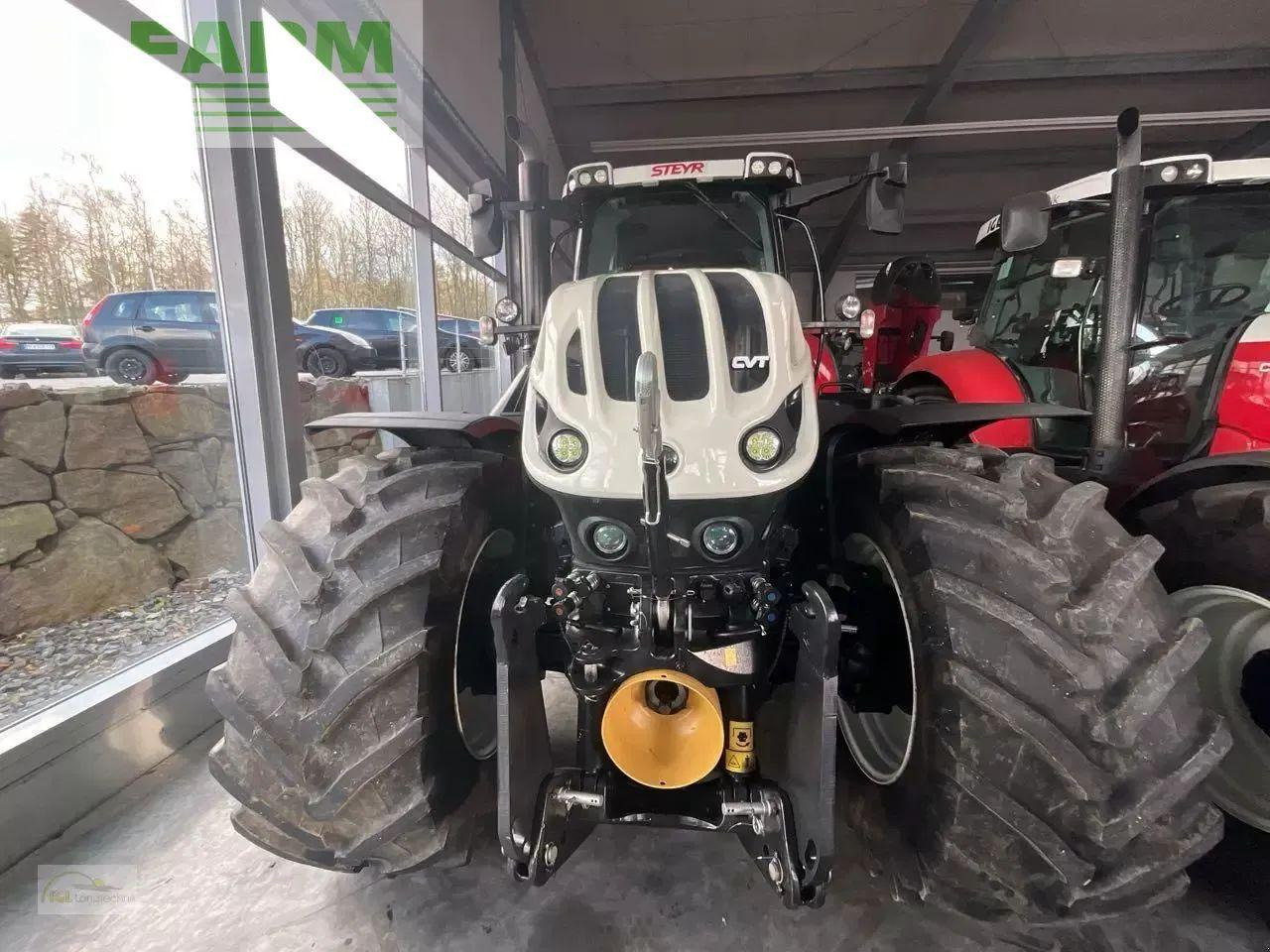 Steyr terrus 6300 cvt CVT - Traktor: das Bild 2 Steyr terrus 6300 cvt CVT - Traktor: das Bild 2