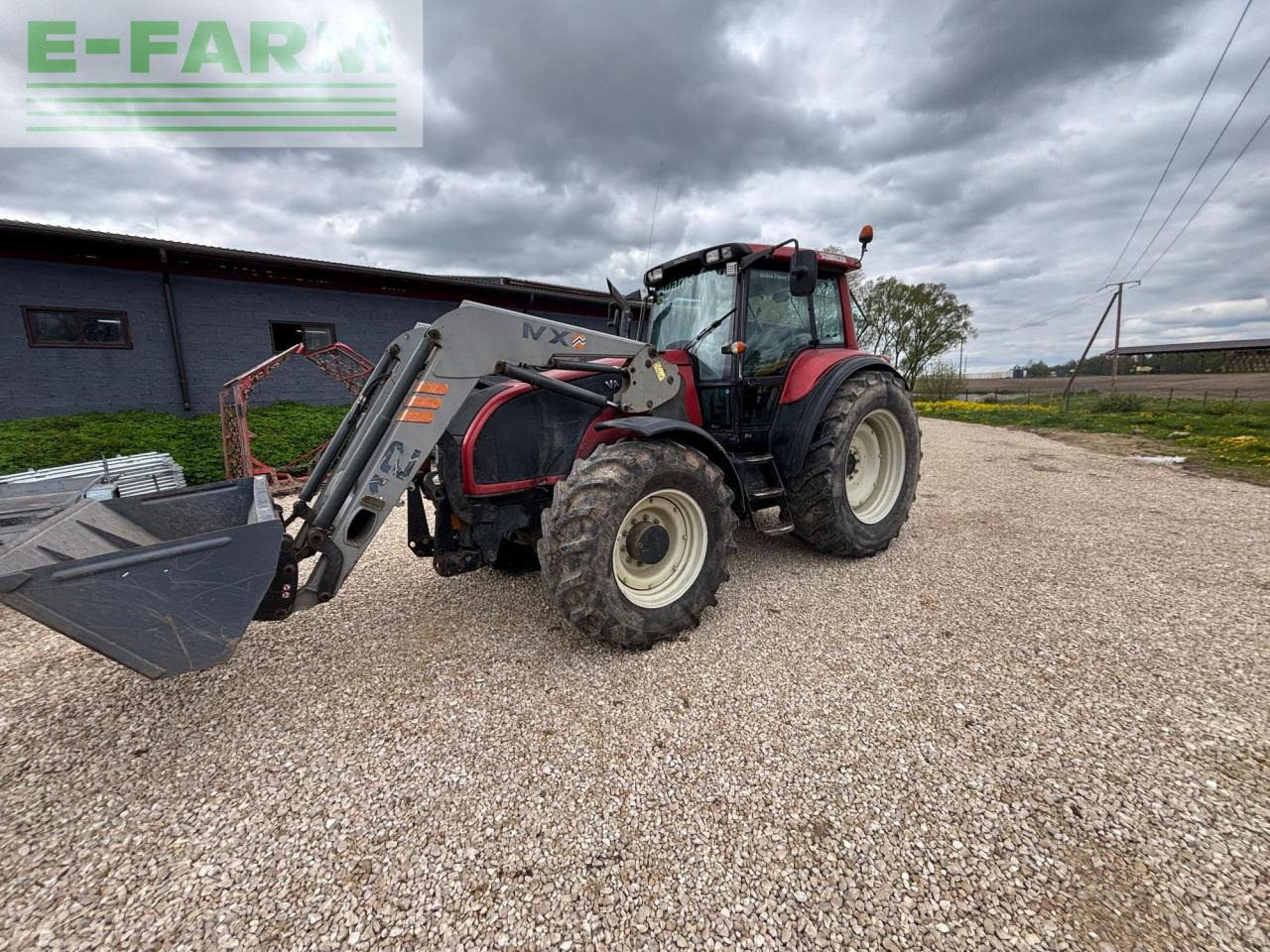 Valtra T130 - Traktor: das Bild 3 Valtra T130 - Traktor: das Bild 3