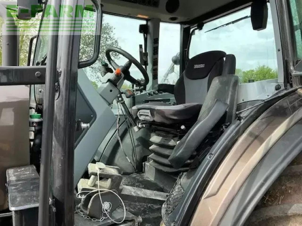 Valtra a105 - Traktor: das Bild 5 Valtra a105 - Traktor: das Bild 5