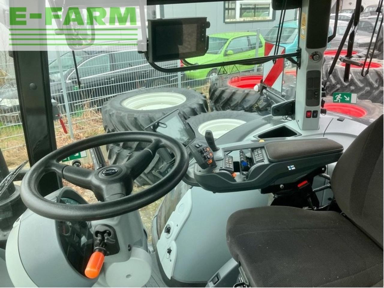Valtra s324 smarttouch mr19 - Traktor: das Bild 4 Valtra s324 smarttouch mr19 - Traktor: das Bild 4