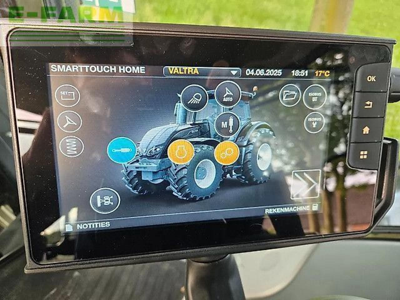 Traktor Valtra s394 smarttouch twintrac s274 s294 s324 s354 s374 fendt agco: das Bild 17