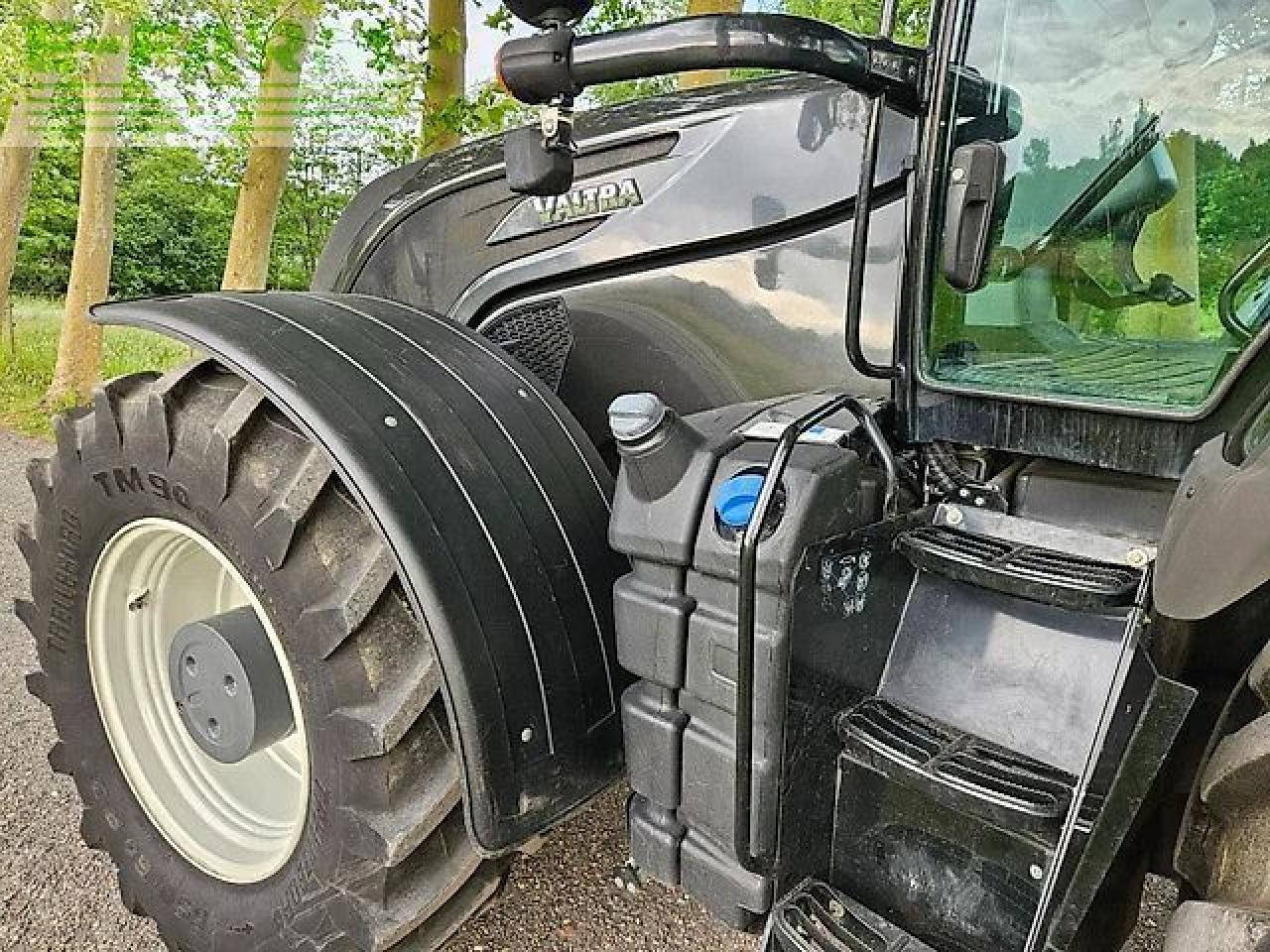 Traktor Valtra s394 smarttouch twintrac s274 s294 s324 s354 s374 fendt agco: das Bild 11