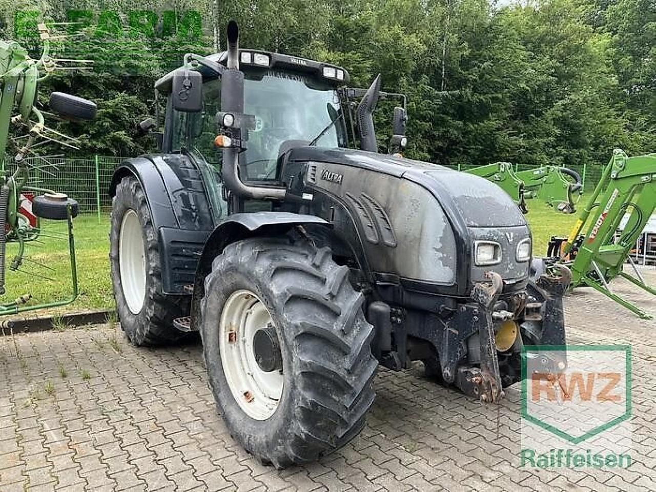 Valtra t202d - Traktor: das Bild 2 Valtra t202d - Traktor: das Bild 2
