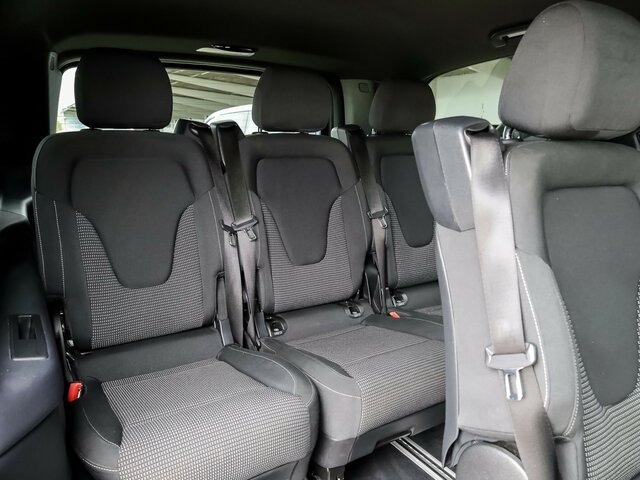 MERCEDES-BENZ EQV 300 lang,8Sitzer,2xSchiebetür,360°Kamera... - Personentransporter, Elektro-Transporter: das Bild 4 MERCEDES-BENZ EQV 300 lang,8Sitzer,2xSchiebetür,360°Kamera... - Personentransporter, Elektro-Transporter: das Bild 4