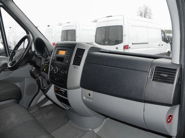 MERCEDES-BENZ Sprinter 311 CDI DOKA Pritsche,AHK,Standheizung - Pritsche Transporter, Transporter mit Doppelkabine: das Bild 2 MERCEDES-BENZ Sprinter 311 CDI DOKA Pritsche,AHK,Standheizung - Pritsche Transporter, Transporter mit Doppelkabine: das Bild 2