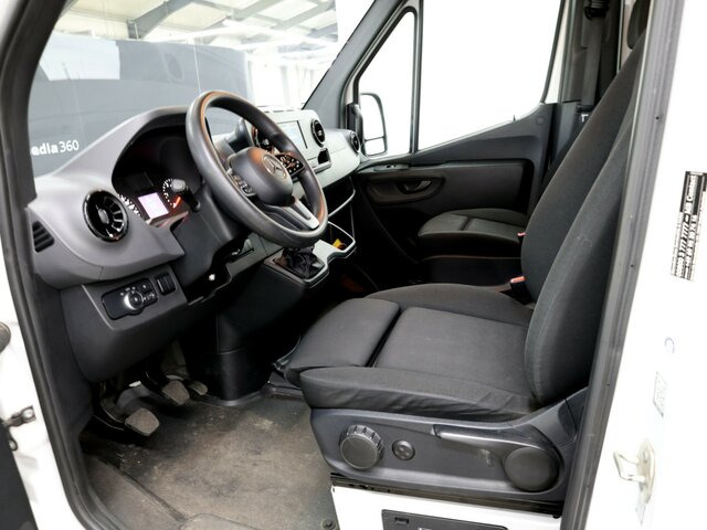 MERCEDES-BENZ Sprinter 314 CDI DOKA,Allrad,Standheizung - Pritsche Transporter, Transporter mit Doppelkabine: das Bild 2 MERCEDES-BENZ Sprinter 314 CDI DOKA,Allrad,Standheizung - Pritsche Transporter, Transporter mit Doppelkabine: das Bild 2