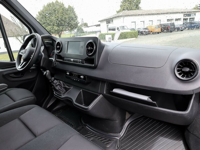 MERCEDES-BENZ Sprinter 317 CDI Kasten,L2H2,MBUX,Kamera - Kastenwagen: das Bild 4 MERCEDES-BENZ Sprinter 317 CDI Kasten,L2H2,MBUX,Kamera - Kastenwagen: das Bild 4