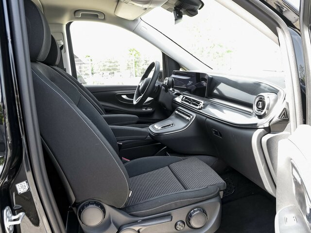 MERCEDES-BENZ V 220 d STYLE kompakt,6Sitzer,Distronic,AHK - Kleinbus, Personentransporter: das Bild 4 MERCEDES-BENZ V 220 d STYLE kompakt,6Sitzer,Distronic,AHK - Kleinbus, Personentransporter: das Bild 4