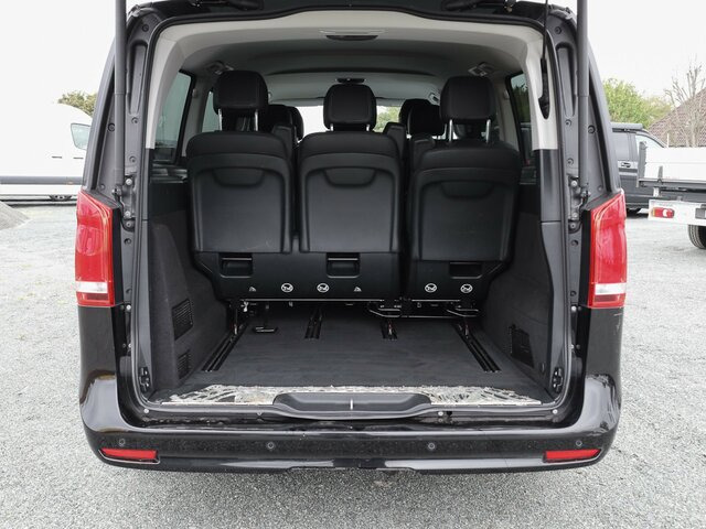 MERCEDES-BENZ V 300 Avantgarde Extralang,2xSchiebetür el.,AHK... - Personentransporter: das Bild 2 MERCEDES-BENZ V 300 Avantgarde Extralang,2xSchiebetür el.,AHK... - Personentransporter: das Bild 2