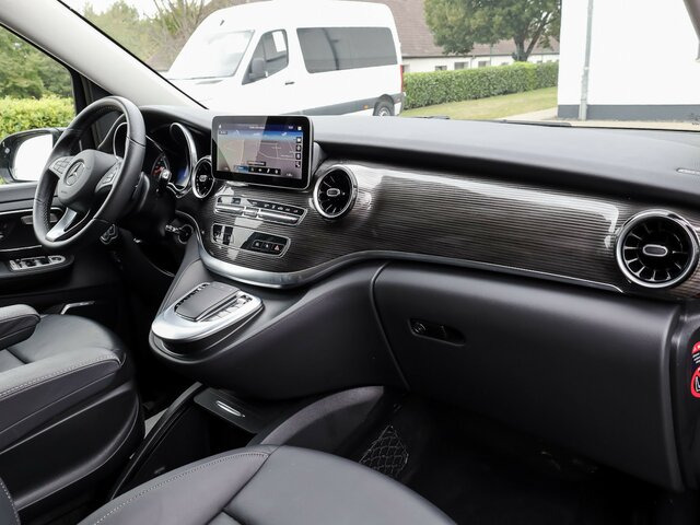 Personentransporter MERCEDES-BENZ V 300 Avantgarde,Extralang,2xSchiebetür el.,AHK...: das Bild 7 Personentransporter MERCEDES-BENZ V 300 Avantgarde,Extralang,2xSchiebetür el.,AHK...: das Bild 7