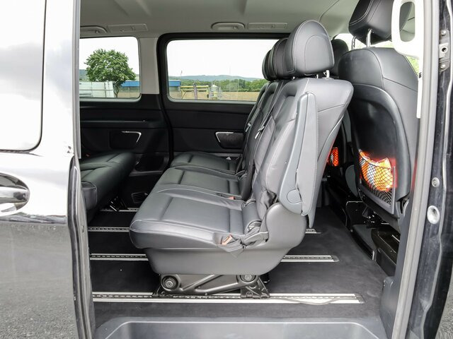 MERCEDES-BENZ V 300 Edition Extralang,2xSchiebetür el.,8Sitzer... - Personentransporter: das Bild 5 MERCEDES-BENZ V 300 Edition Extralang,2xSchiebetür el.,8Sitzer... - Personentransporter: das Bild 5
