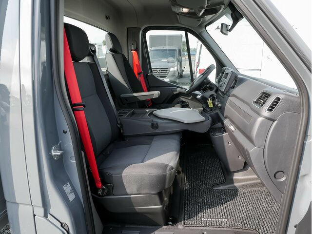 RENAULT Master Pritsche L4,3,5To,4200mm Ladefläche - Pritsche Transporter: das Bild 5 RENAULT Master Pritsche L4,3,5To,4200mm Ladefläche - Pritsche Transporter: das Bild 5