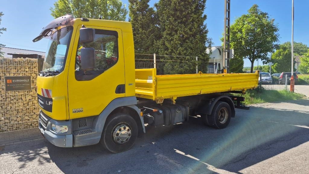 DAF Lkw 3-Seiten-Kipper Meiller 45.220, 2 x AHK, Servo - Kipper: das Bild 1 DAF Lkw 3-Seiten-Kipper Meiller 45.220, 2 x AHK, Servo - Kipper: das Bild 1