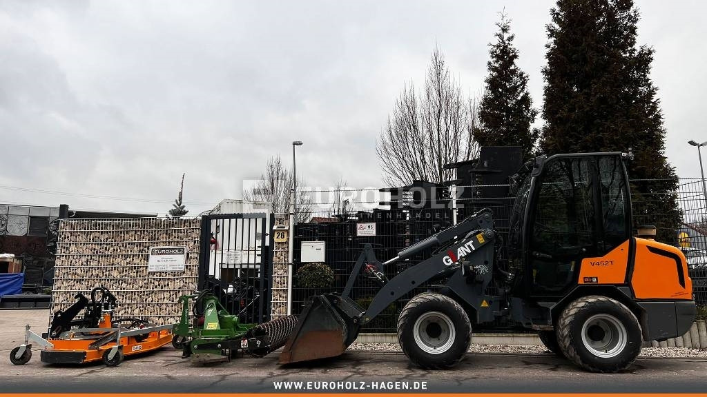 Hoflader GiANT Radlader V452T, Bodenfräse, Mähwerk, Frontschaufel: das Bild 8 Hoflader GiANT Radlader V452T, Bodenfräse, Mähwerk, Frontschaufel: das Bild 8