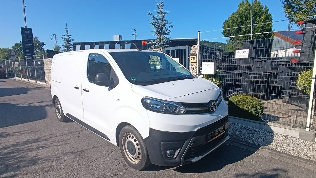 Toyota Proace 1.6 D, Transporter Kasten Schiebetür Klima - Koffer Transporter: das Bild 2 Toyota Proace 1.6 D, Transporter Kasten Schiebetür Klima - Koffer Transporter: das Bild 2