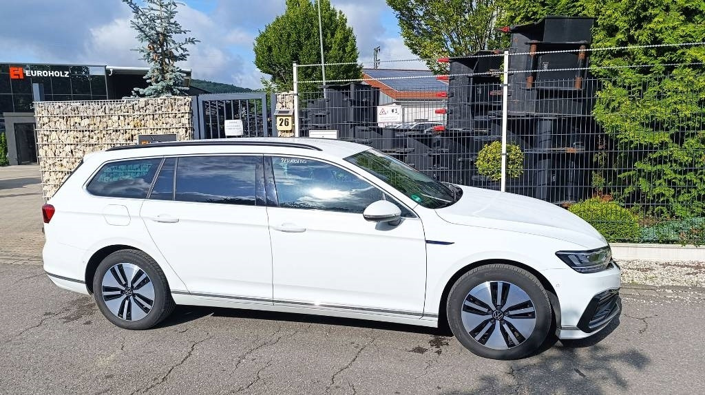 Volkswagen Passat GTE 1.4 Plug-In-Hybrid, Batterie neu, Navi - PKW: das Bild 5 Volkswagen Passat GTE 1.4 Plug-In-Hybrid, Batterie neu, Navi - PKW: das Bild 5