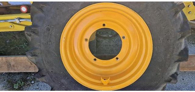 JCB Reifen Starmaxx 15.5/80-24 NEU - Ersatzteile: das Bild 4 JCB Reifen Starmaxx 15.5/80-24 NEU - Ersatzteile: das Bild 4