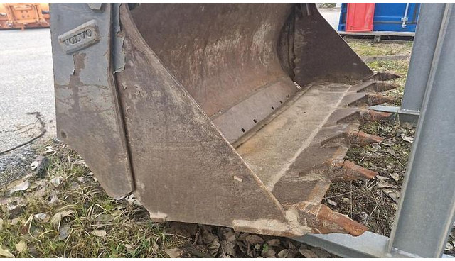 Volvo 4in1 Klappschaufel, Passend zu Volvo L25 180cm Arbeitbreite - Schaufel: das Bild 2 Volvo 4in1 Klappschaufel, Passend zu Volvo L25 180cm Arbeitbreite - Schaufel: das Bild 2