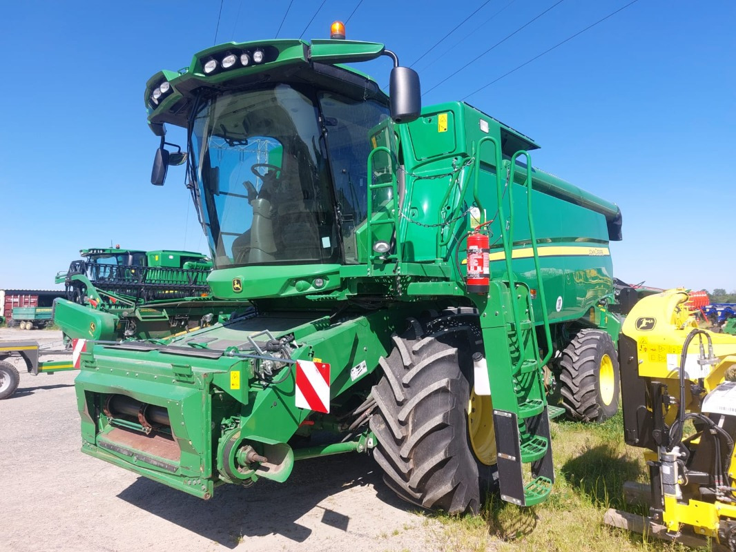 John Deere T550 - Mähdrescher: das Bild 1 John Deere T550 - Mähdrescher: das Bild 1