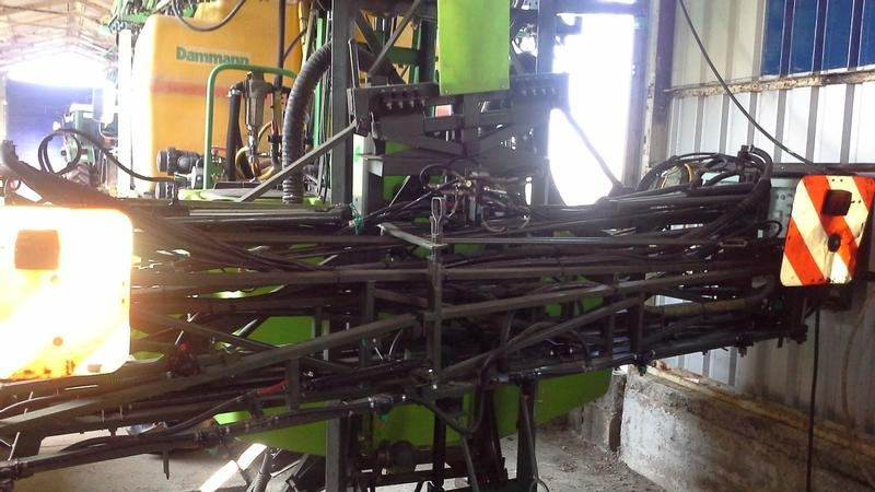 Tecnoma TX-Elektra - Anbauspritze: das Bild 4 Tecnoma TX-Elektra - Anbauspritze: das Bild 4