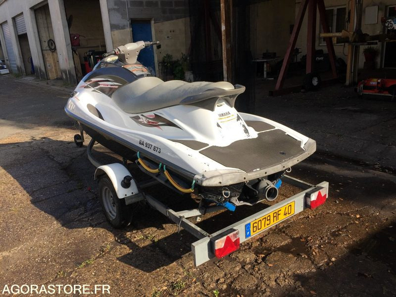 JET SKI YAMAHA - Andere Technik: das Bild 4 JET SKI YAMAHA - Andere Technik: das Bild 4