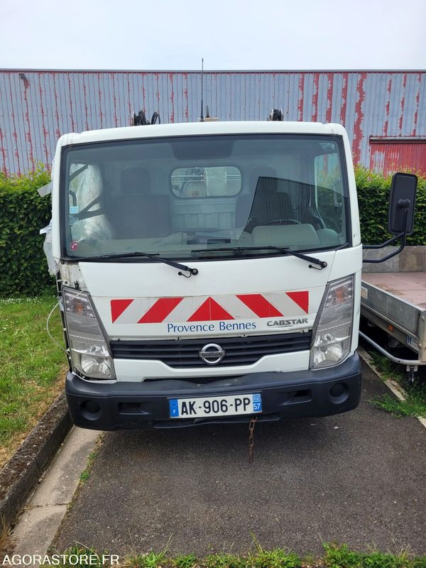 Mini benne à ordures ménagères NISSAN DIESEL AK-906-PP POUR PIECES - Andere Technik: das Bild 1 Mini benne à ordures ménagères NISSAN DIESEL AK-906-PP POUR PIECES - Andere Technik: das Bild 1