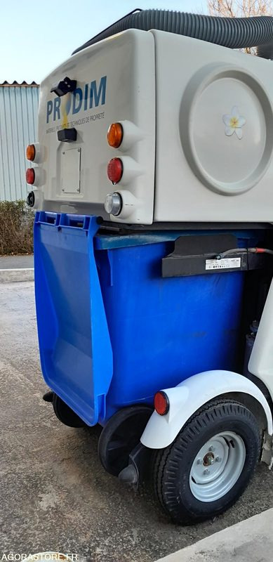 BALAYEUSE ELECTRIQUE ECO 36 - Kehrmaschine: das Bild 2 BALAYEUSE ELECTRIQUE ECO 36 - Kehrmaschine: das Bild 2