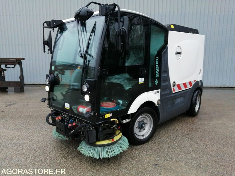 BALAYEUSE - MATHIEU - AZURA FLEX - 2020 / 4222 HEURES - Kehrmaschine: das Bild 3 BALAYEUSE - MATHIEU - AZURA FLEX - 2020 / 4222 HEURES - Kehrmaschine: das Bild 3
