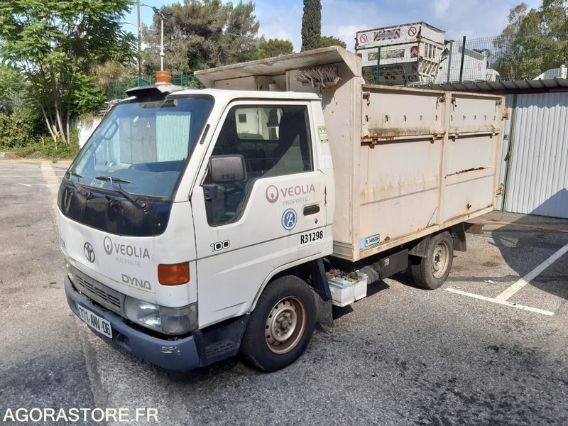 BENNANT TOYOTA 2,5T - GUIMA 6M3 (R31298) 171609 KMS - Elektro-Nutzfahrzeug: das Bild 2 BENNANT TOYOTA 2,5T - GUIMA 6M3 (R31298) 171609 KMS - Elektro-Nutzfahrzeug: das Bild 2