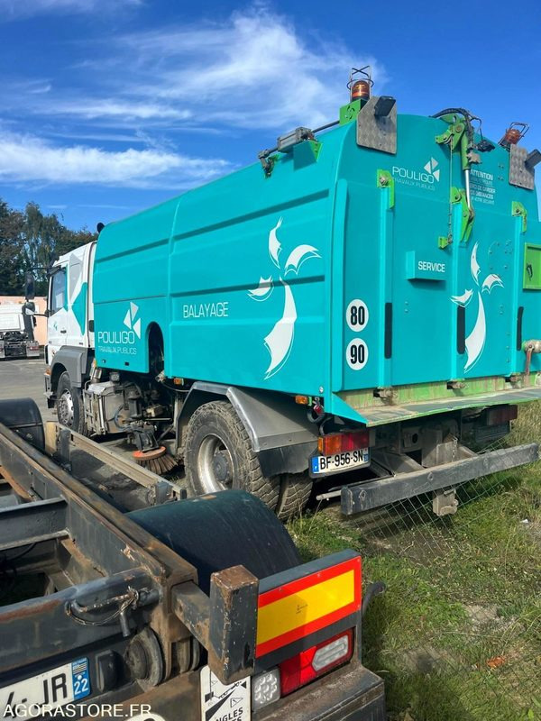 Balayeuse chantier - Kehrmaschine: das Bild 4 Balayeuse chantier - Kehrmaschine: das Bild 4