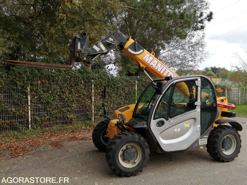 CHARIOT TELESCOPIQUE FIXE - MANITOU - 2.5 T - 2014 / 3910 HEURES - Teleskoplader: das Bild 3 CHARIOT TELESCOPIQUE FIXE - MANITOU - 2.5 T - 2014 / 3910 HEURES - Teleskoplader: das Bild 3