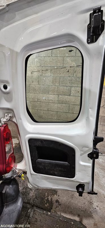 CITROEN BERLINGO ED119VR - Leasing CITROEN BERLINGO ED119VR: das Bild 6 CITROEN BERLINGO ED119VR - Leasing CITROEN BERLINGO ED119VR: das Bild 6