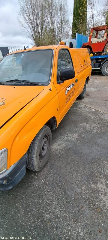 CUREUR HP RIVARD/TOYOTA 2001 DK061BM (VENTE UNIQUEMENT EXPORT) - Saug-/ Spülfahrzeug: das Bild 4 CUREUR HP RIVARD/TOYOTA 2001 DK061BM (VENTE UNIQUEMENT EXPORT) - Saug-/ Spülfahrzeug: das Bild 4