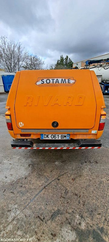CUREUR HP RIVARD/TOYOTA 2001 DK061BM (VENTE UNIQUEMENT EXPORT) - Saug-/ Spülfahrzeug: das Bild 2 CUREUR HP RIVARD/TOYOTA 2001 DK061BM (VENTE UNIQUEMENT EXPORT) - Saug-/ Spülfahrzeug: das Bild 2
