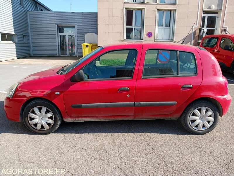 Clio 2010 - 99 363 km - PKW: das Bild 1 Clio 2010 - 99 363 km - PKW: das Bild 1