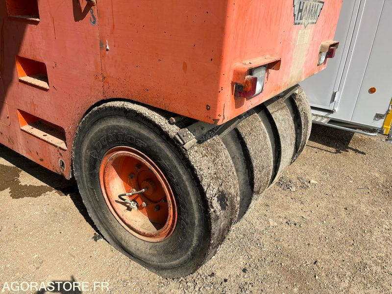 Compacteur à pneu type P3 HAMM - Walzen: das Bild 5 Compacteur à pneu type P3 HAMM - Walzen: das Bild 5