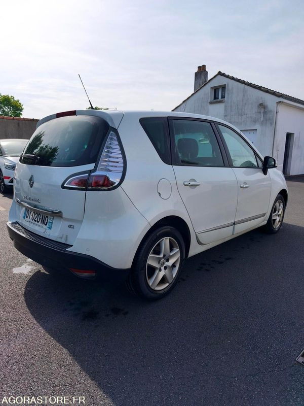 DY-020-NQ - Roulant - RENAULT - SCENIC - VP - 388 200 Kms - PKW: das Bild 4 DY-020-NQ - Roulant - RENAULT - SCENIC - VP - 388 200 Kms - PKW: das Bild 4