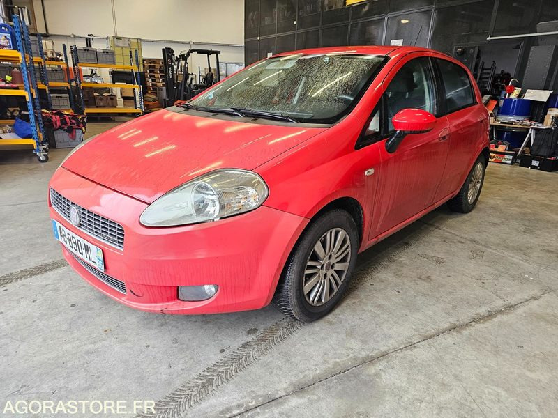 FIAT PUNTO 180566kms 2009 - AB890ML - PKW: das Bild 1 FIAT PUNTO 180566kms 2009 - AB890ML - PKW: das Bild 1