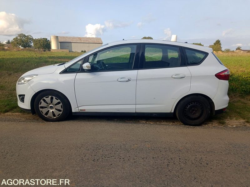 FORD CMAX 1.6 TDCI - 2013 - 105865KM - NON ROULANT - MOTEUR A REMPLACER - Schrägheck: das Bild 2 FORD CMAX 1.6 TDCI - 2013 - 105865KM - NON ROULANT - MOTEUR A REMPLACER - Schrägheck: das Bild 2
