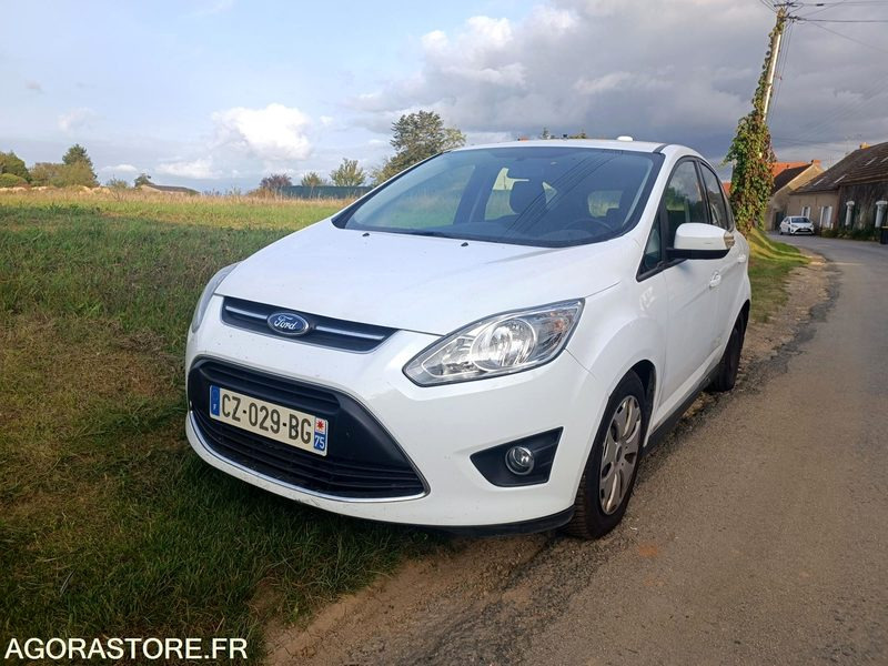 FORD CMAX 1.6 TDCI - 2013 - 105865KM - NON ROULANT - MOTEUR A REMPLACER - Schrägheck: das Bild 1 FORD CMAX 1.6 TDCI - 2013 - 105865KM - NON ROULANT - MOTEUR A REMPLACER - Schrägheck: das Bild 1
