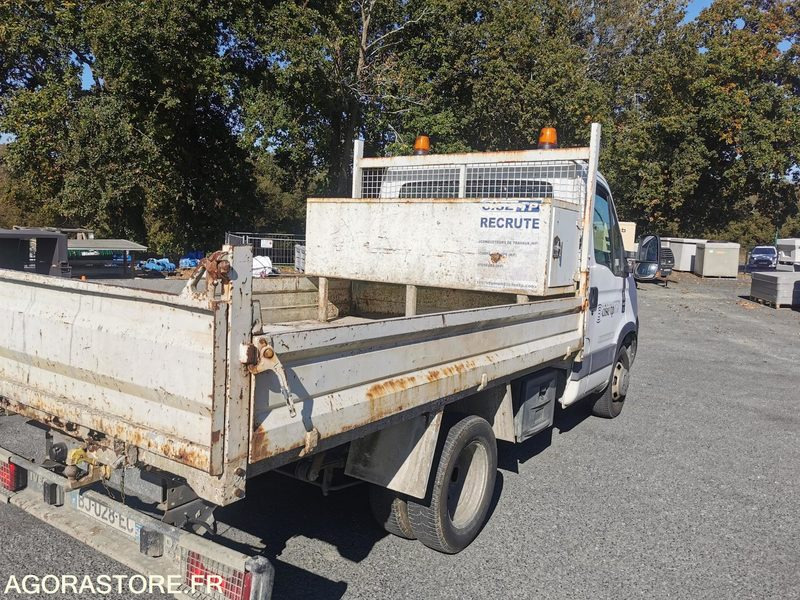 FOURGON BENNE - IVECO - DAILY 35C13 - 2011 / 264350 KM - BJ028EC - Kipper Transporter: das Bild 5 FOURGON BENNE - IVECO - DAILY 35C13 - 2011 / 264350 KM - BJ028EC - Kipper Transporter: das Bild 5